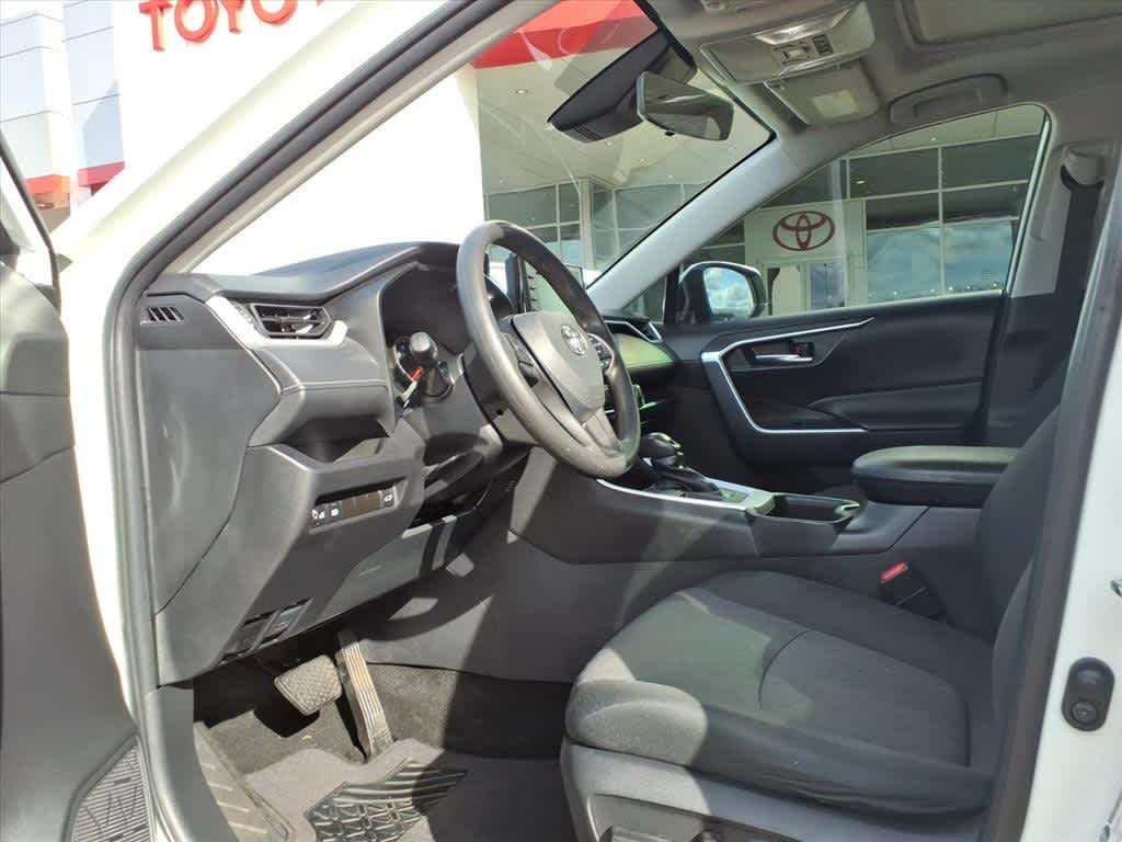 Thumbnail: 2022 Toyota RAV4 - 27