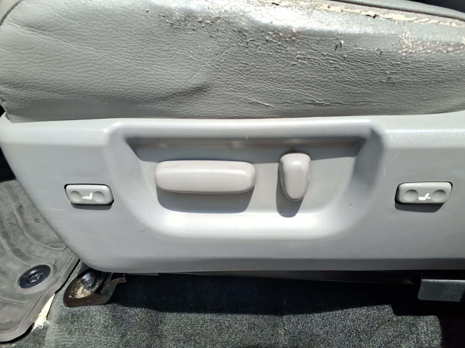 Thumbnail: 2014 Toyota Sequoia - 11