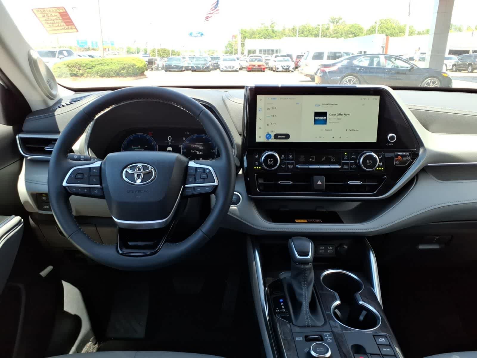 Thumbnail: 2026 Toyota Highlander - 10