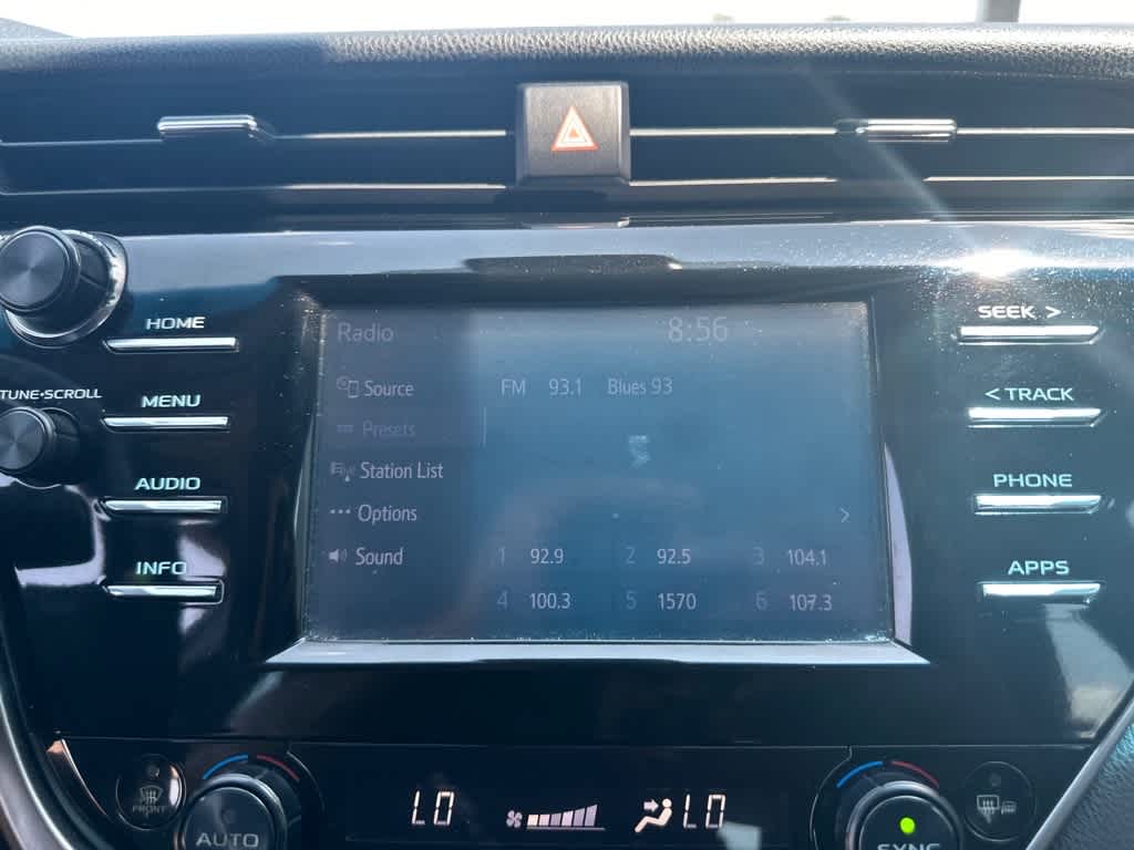 Thumbnail: 2018 Toyota Camry - 18