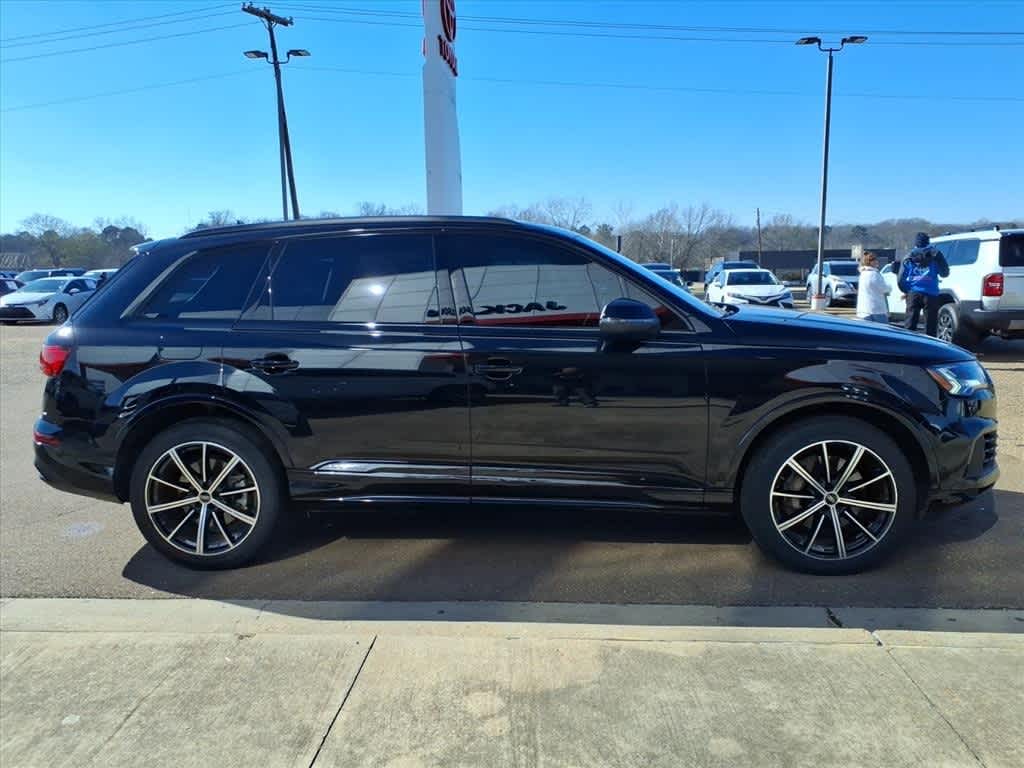 Thumbnail: 2023 Audi Q7 - 4