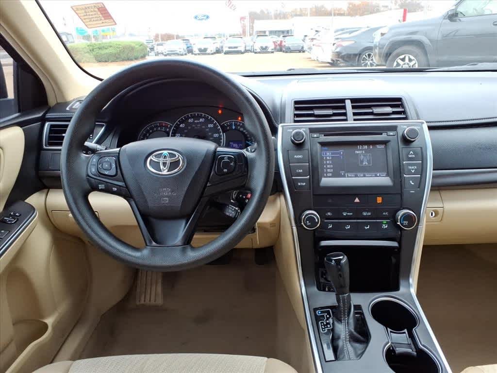 Thumbnail: 2015 Toyota Camry - 9