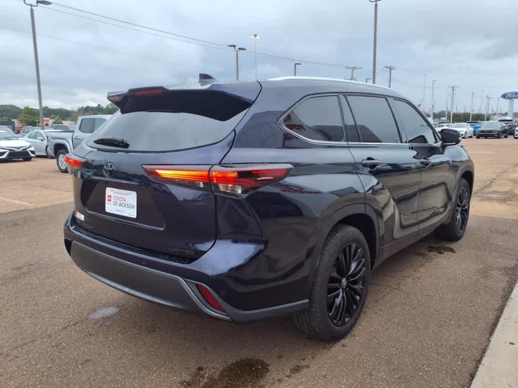 Thumbnail: 2024 Toyota Highlander - 5