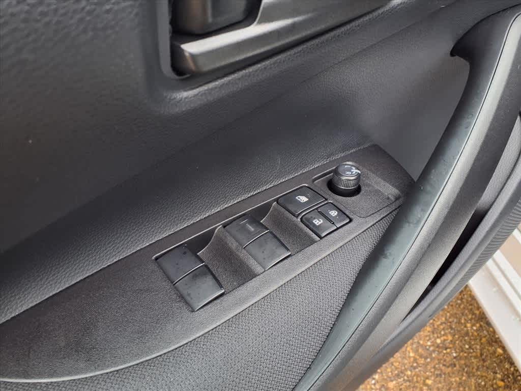 Thumbnail: 2025 Toyota Corolla - 9