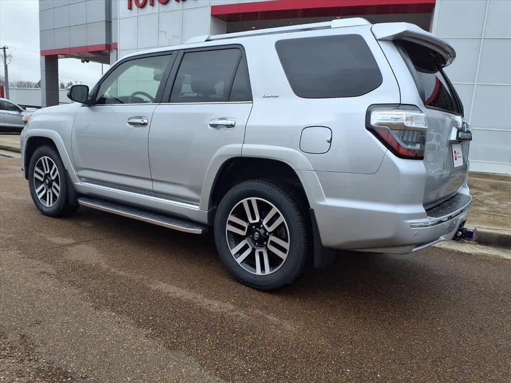 Thumbnail: 2022 Toyota 4Runner - 4