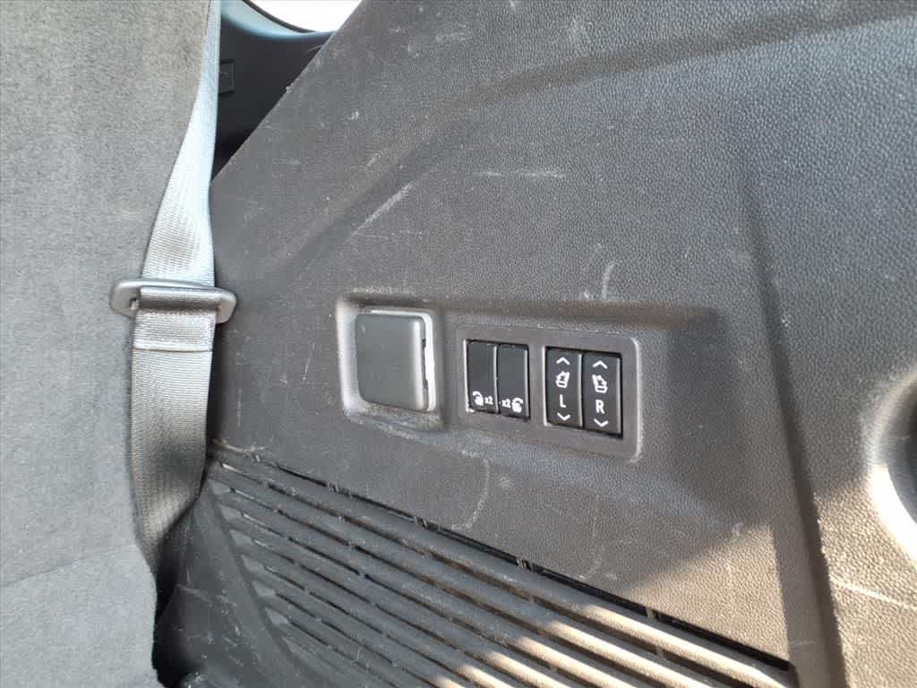 Thumbnail: 2023 GMC Yukon - 8