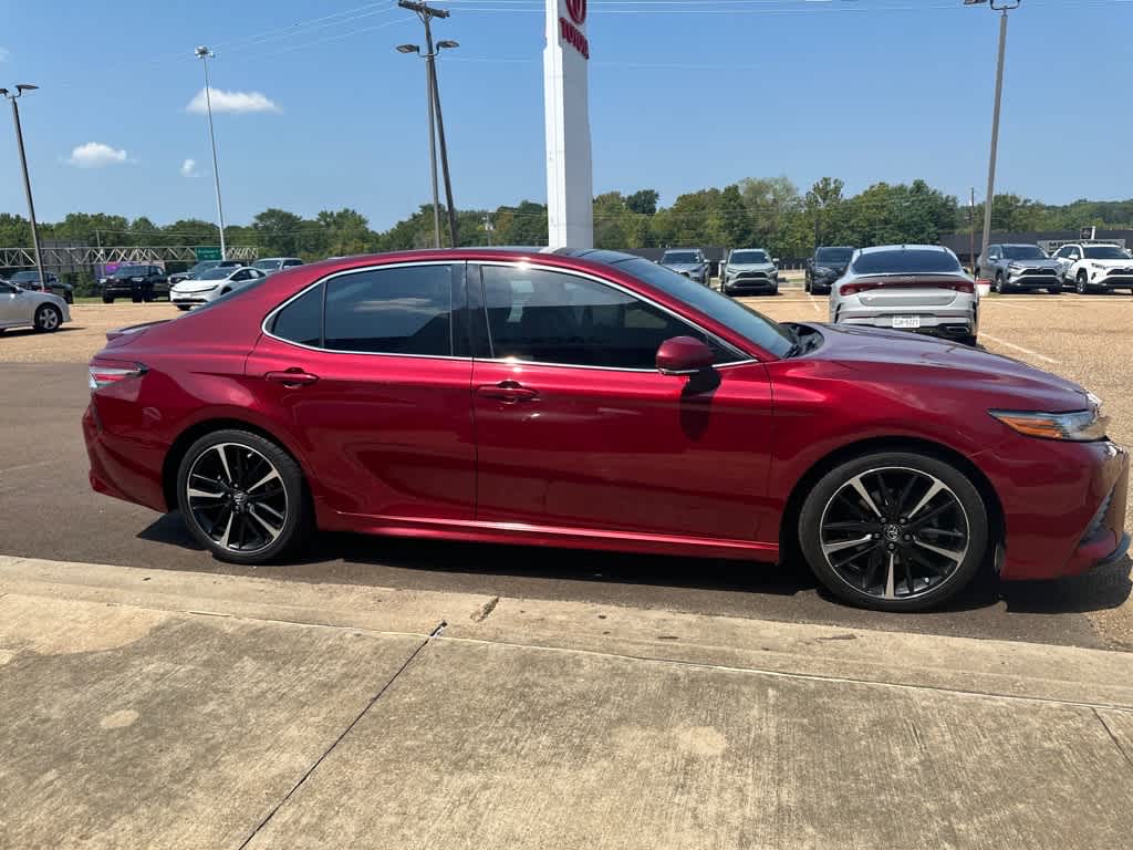 Thumbnail: 2018 Toyota Camry - 4