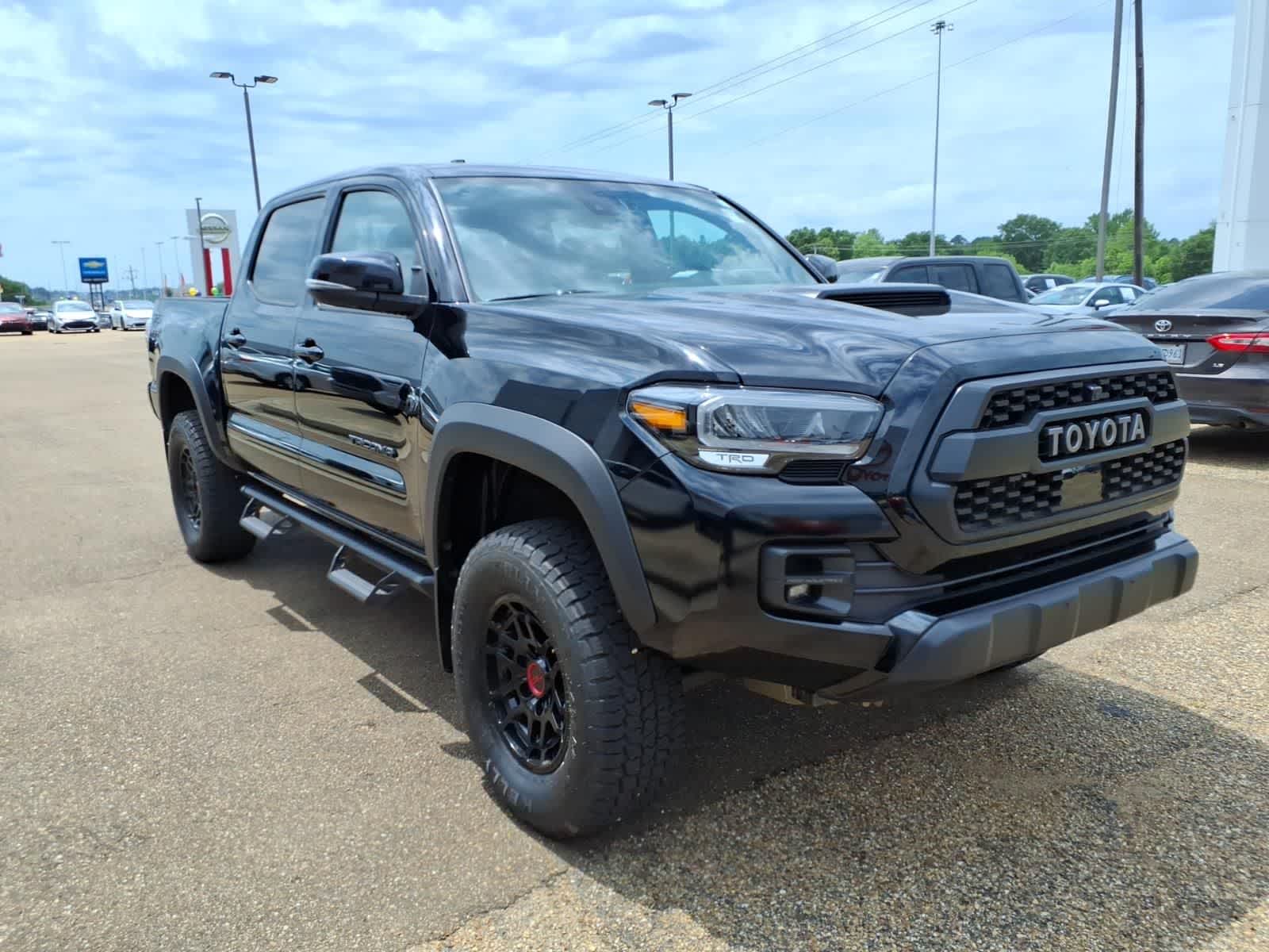 Thumbnail: 2023 Toyota Tacoma - 3