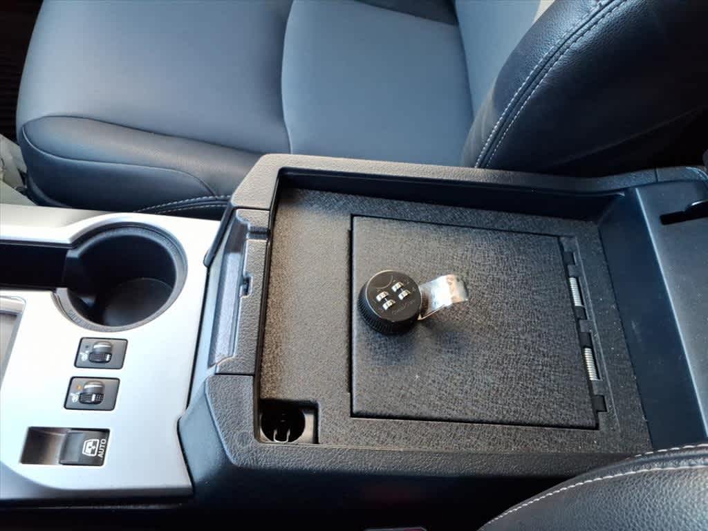 Thumbnail: 2022 Toyota 4Runner - 22