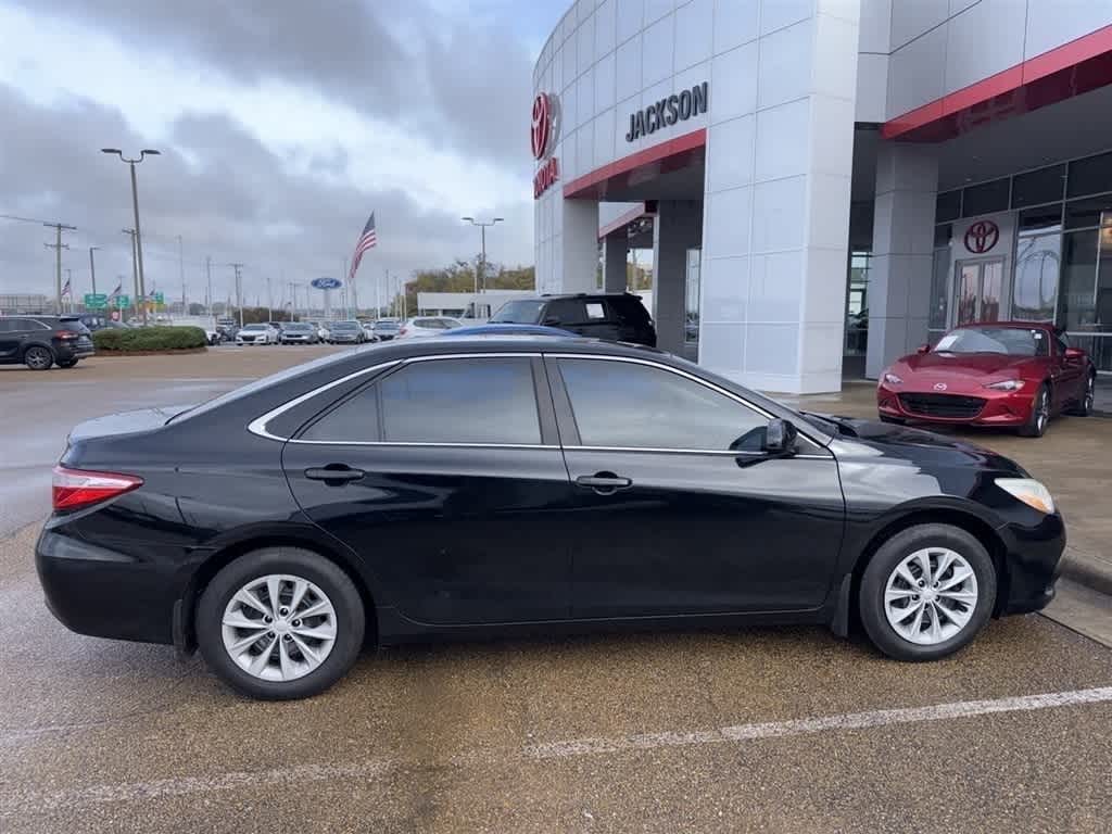 Thumbnail: 2015 Toyota Camry - 4