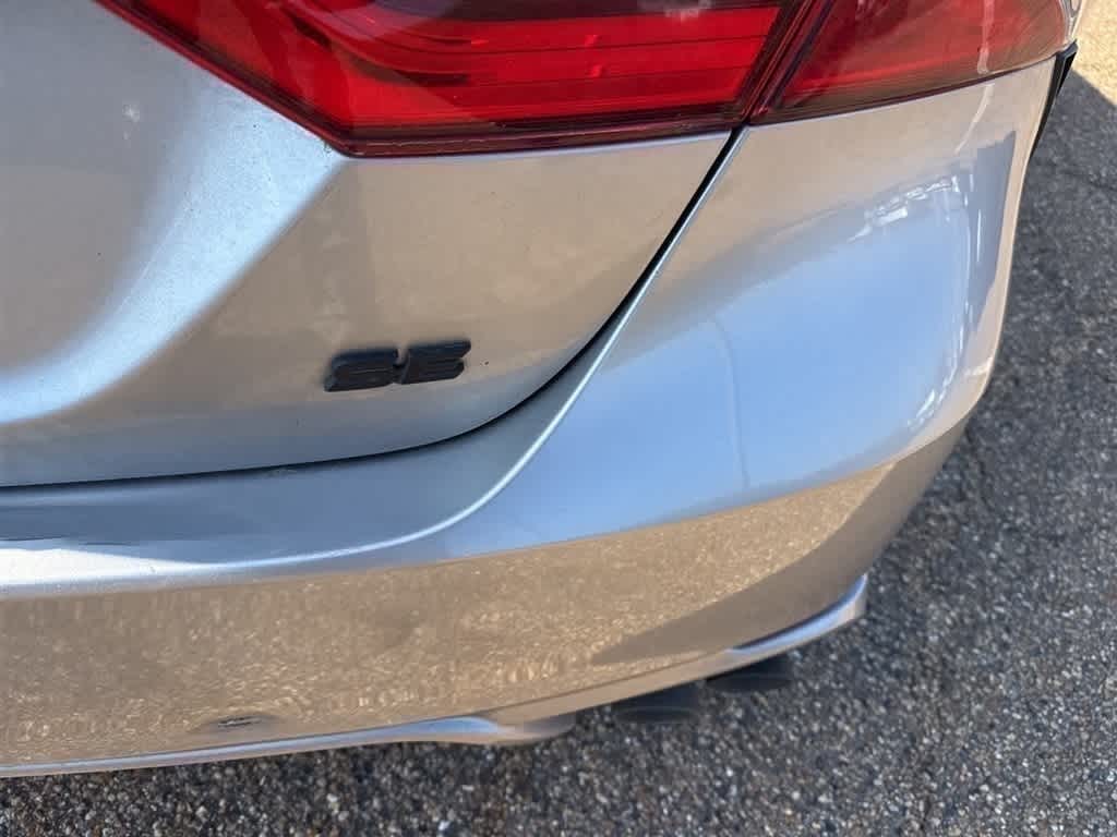 Thumbnail: 2023 Toyota Camry - 7