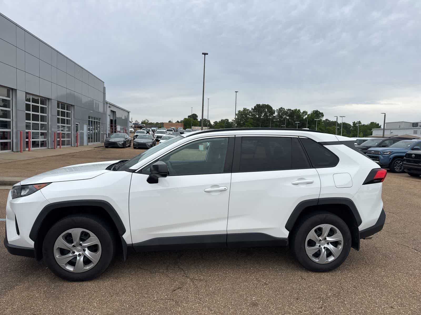Thumbnail: 2020 Toyota RAV4 - 1