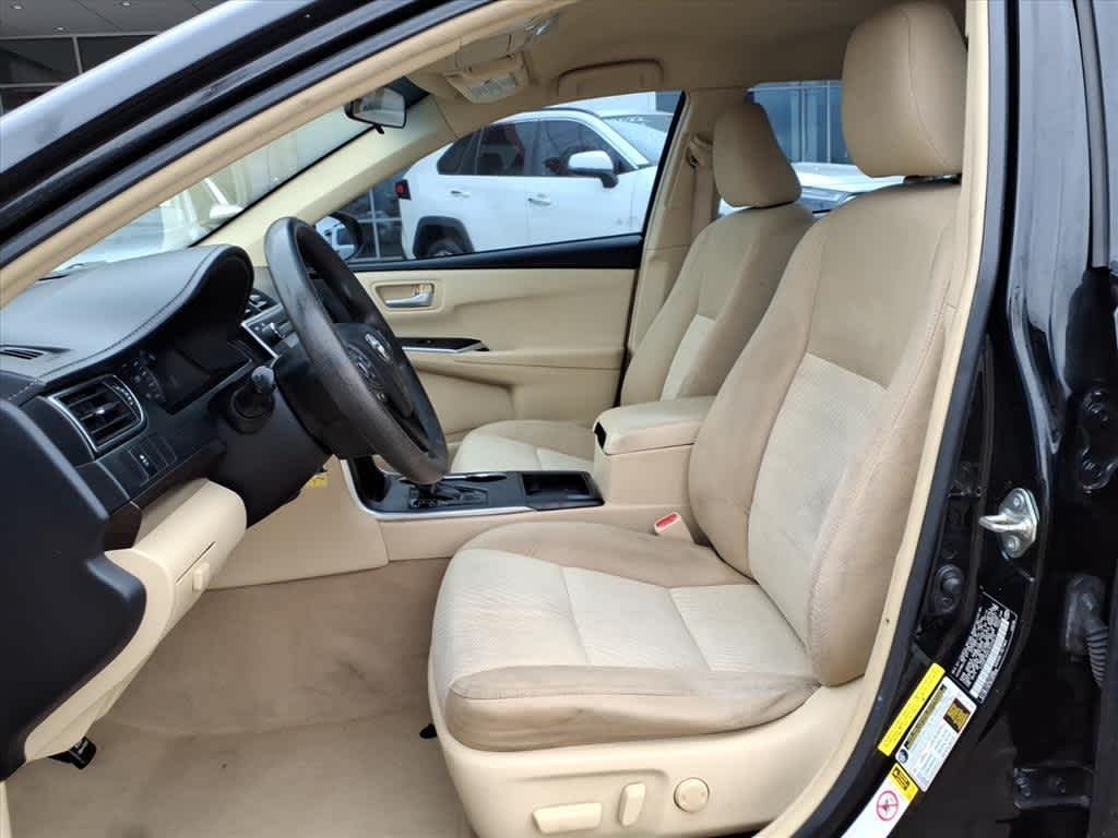 Thumbnail: 2015 Toyota Camry - 25