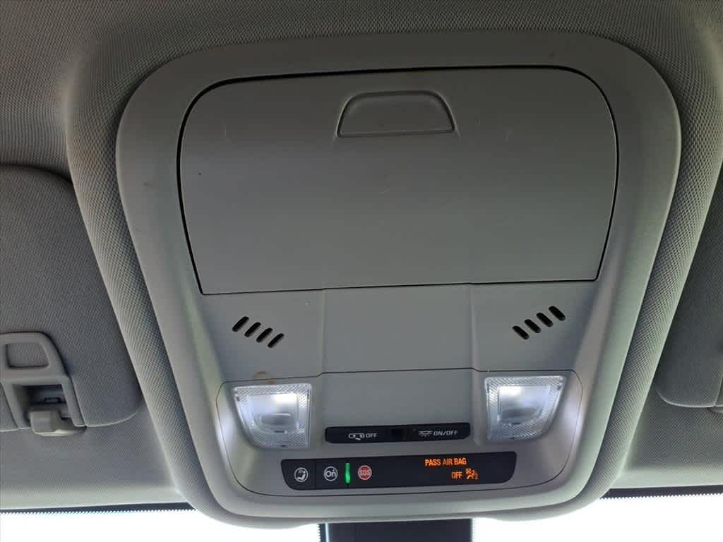 Thumbnail: 2020 GMC Terrain - 24