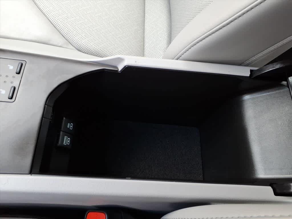 Thumbnail: 2023 Toyota Camry - 22