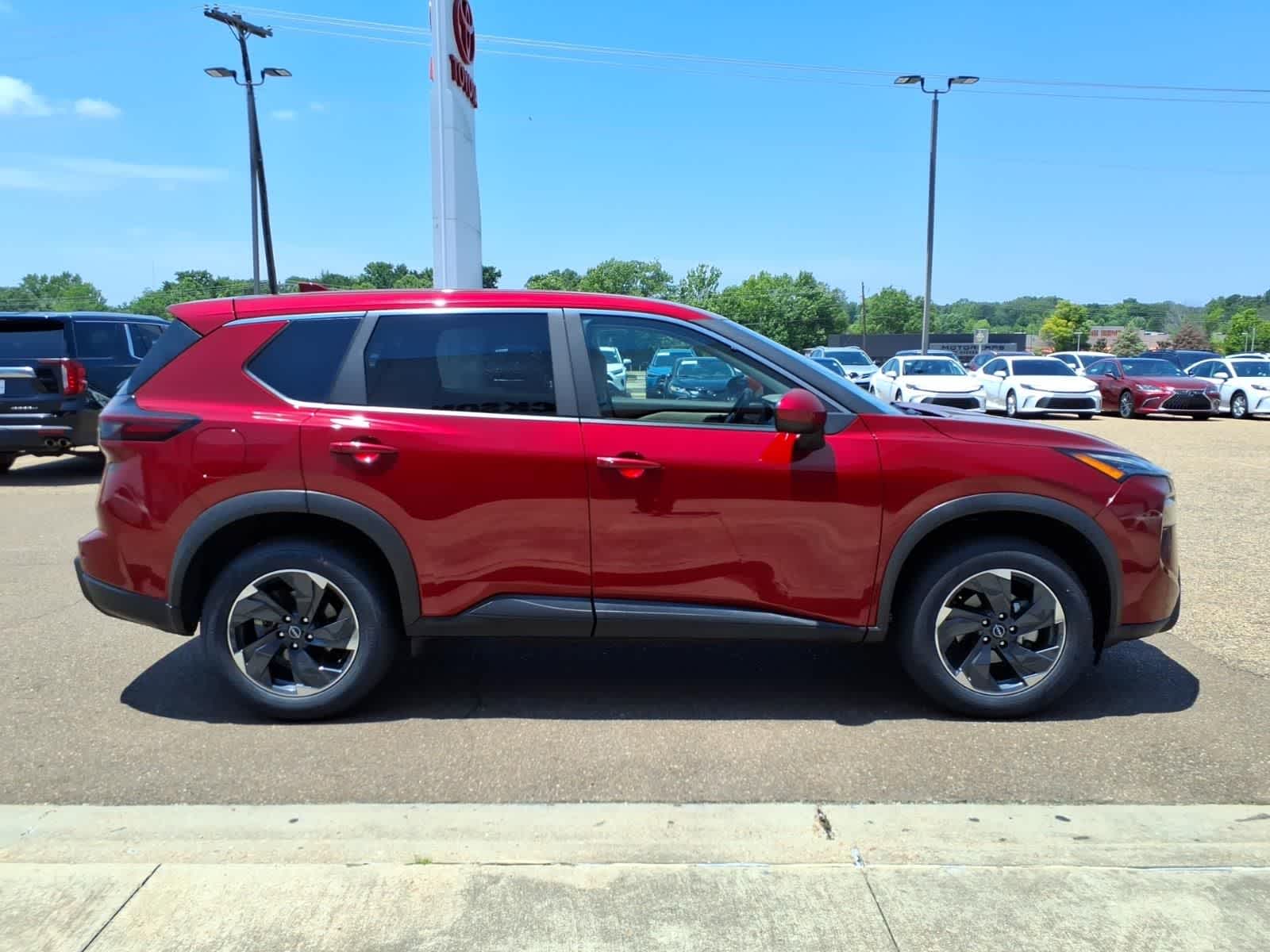 Thumbnail: 2025 Nissan Rogue - 4