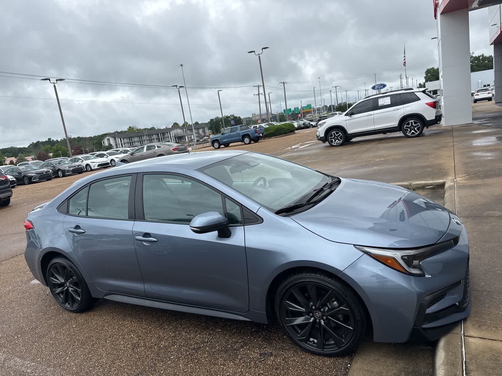 Thumbnail: 2023 Toyota Corolla - 4