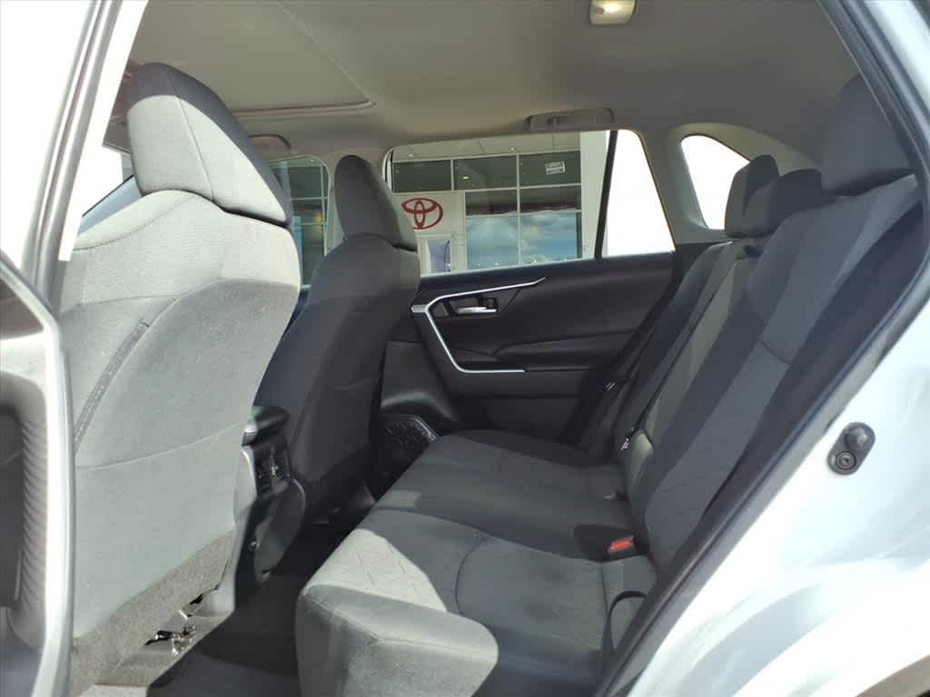 Thumbnail: 2022 Toyota RAV4 - 28