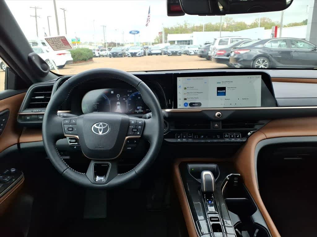 Thumbnail: 2025 Toyota Crown - 9