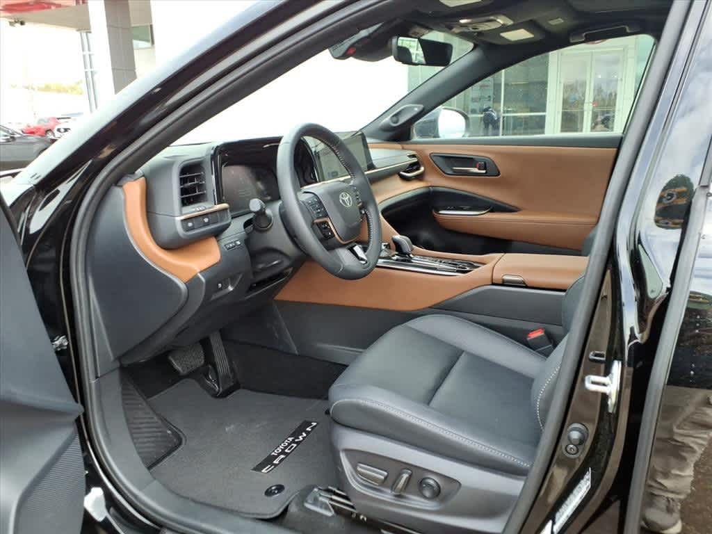 Thumbnail: 2025 Toyota Crown - 26