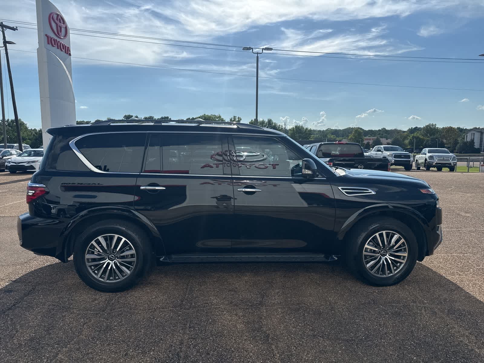 Thumbnail: 2023 Nissan Armada - 3