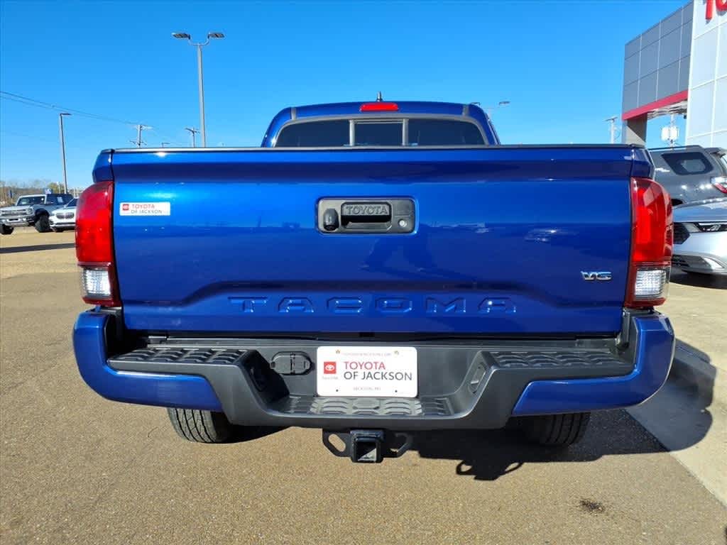 Thumbnail: 2022 Toyota Tacoma - 6