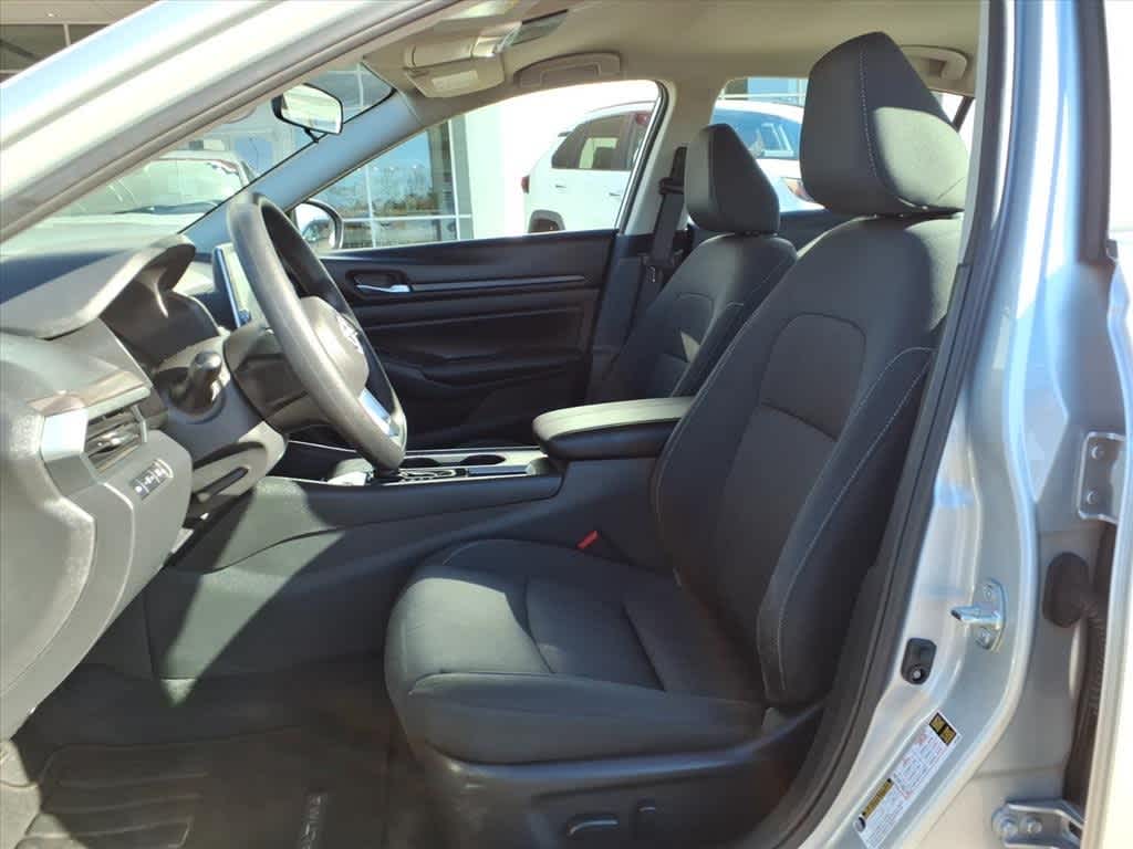 Thumbnail: 2025 Nissan Altima - 25