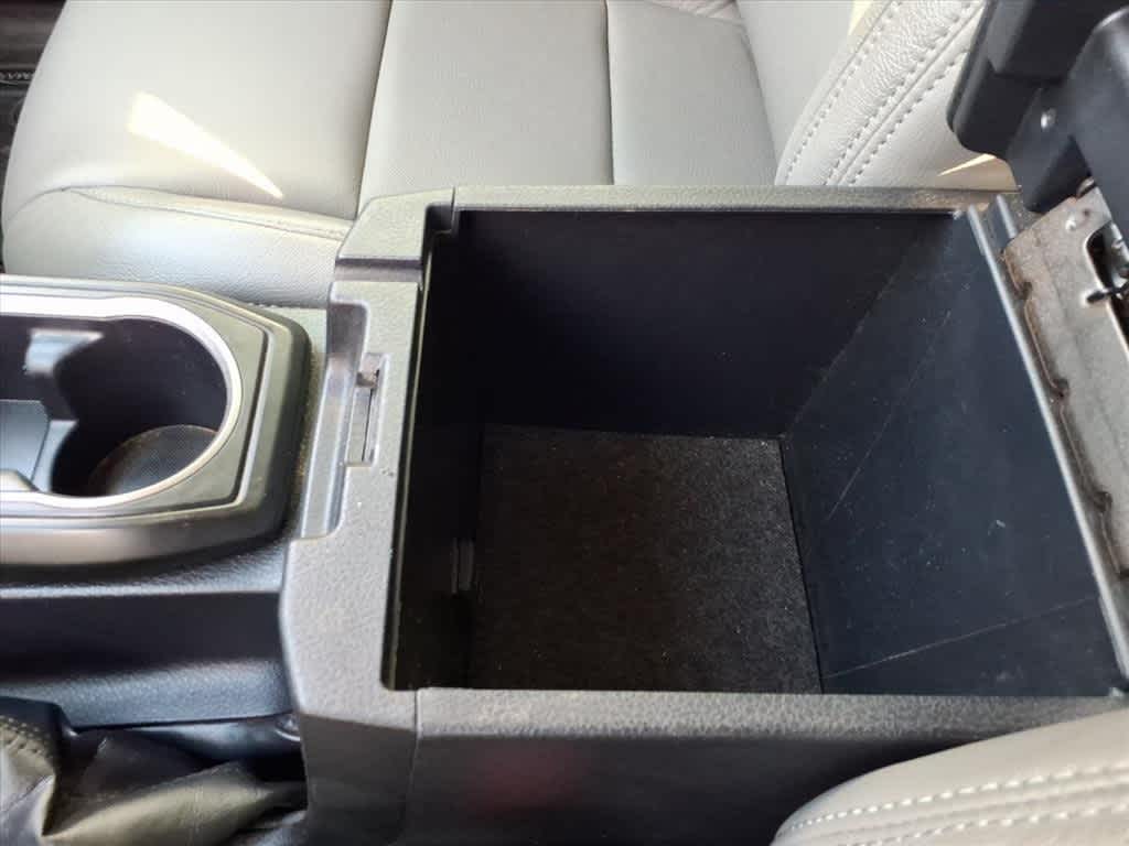 Thumbnail: 2020 Toyota Tacoma - 22