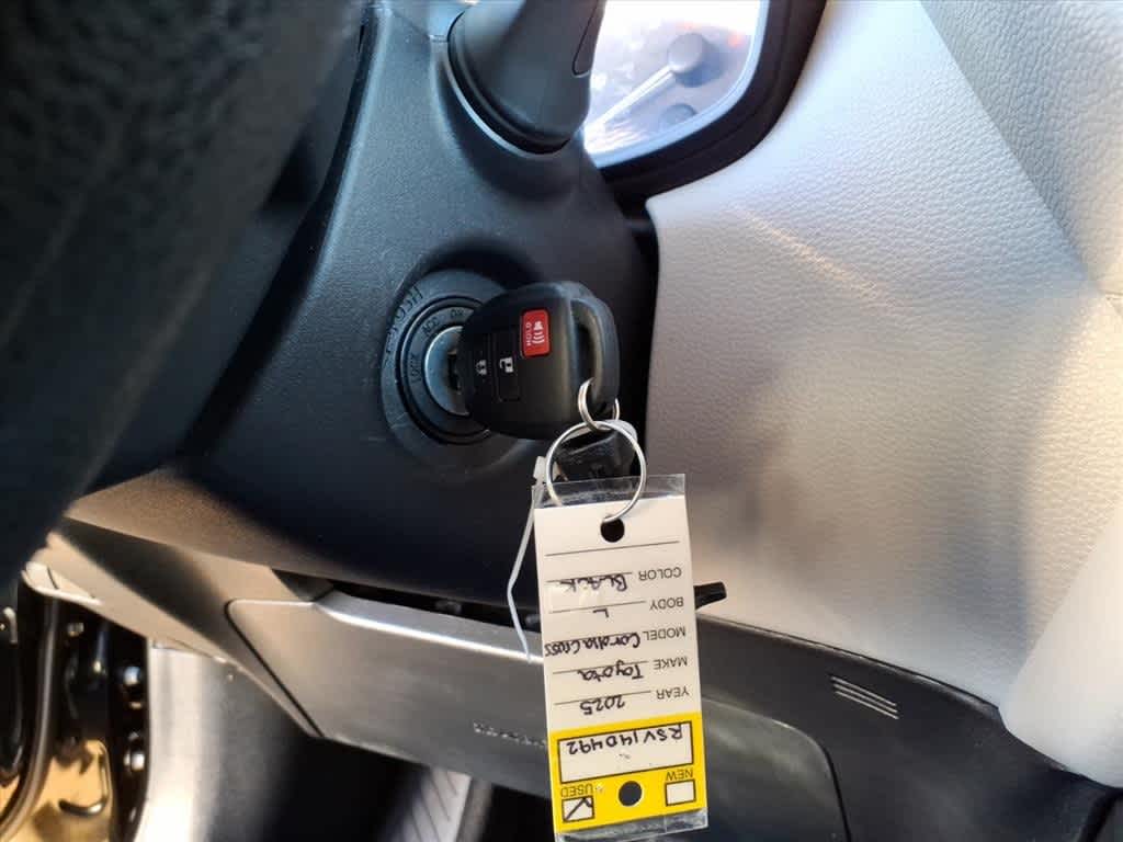 Thumbnail: 2025 Toyota Corolla Cross - 17