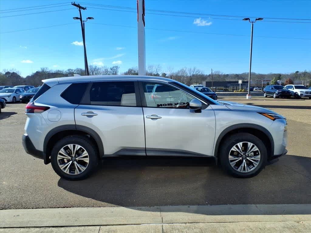 Thumbnail: 2023 Nissan Rogue - 4