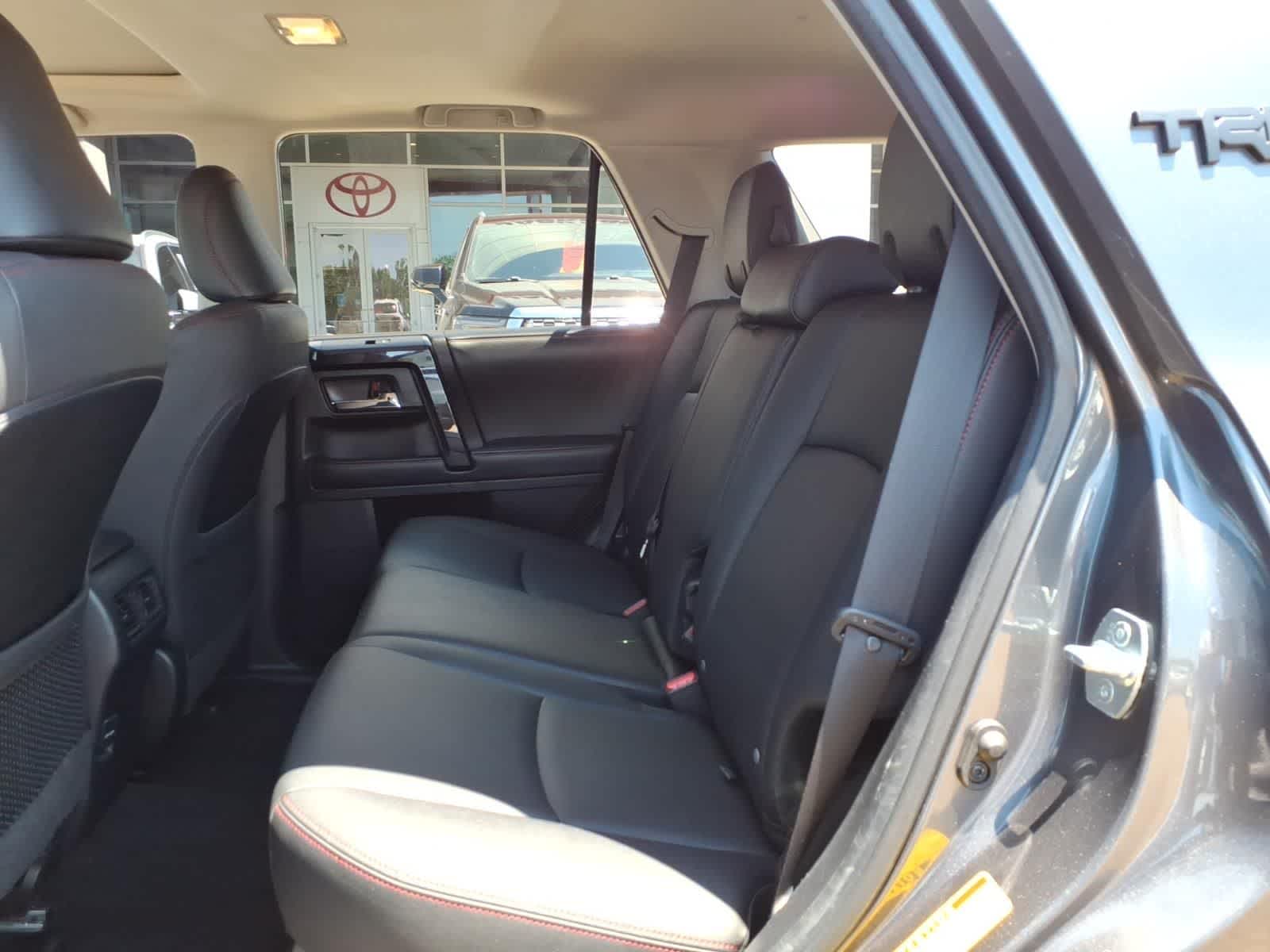 Thumbnail: 2019 Toyota 4Runner - 28