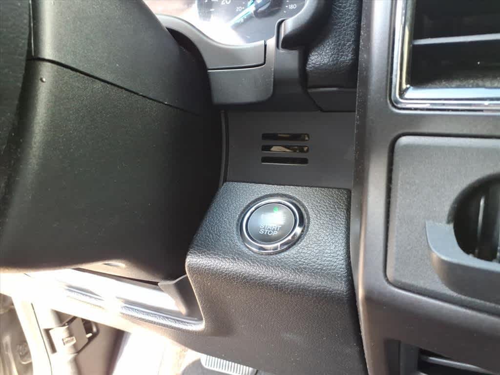 Thumbnail: 2019 Ford Expedition - 18