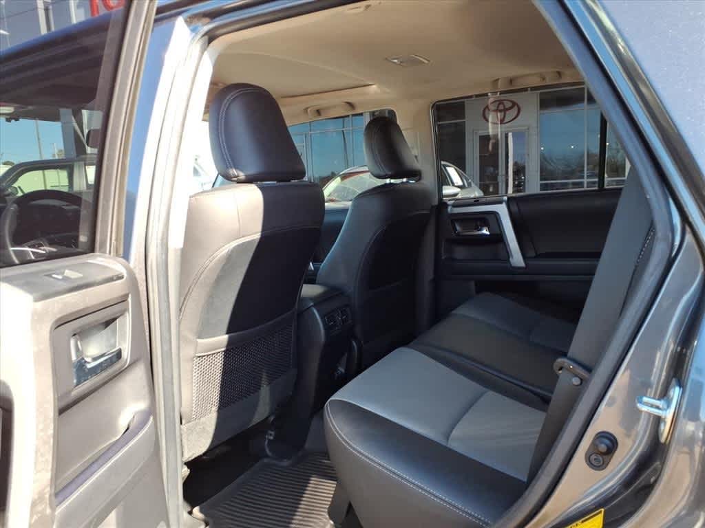 Thumbnail: 2022 Toyota 4Runner - 29