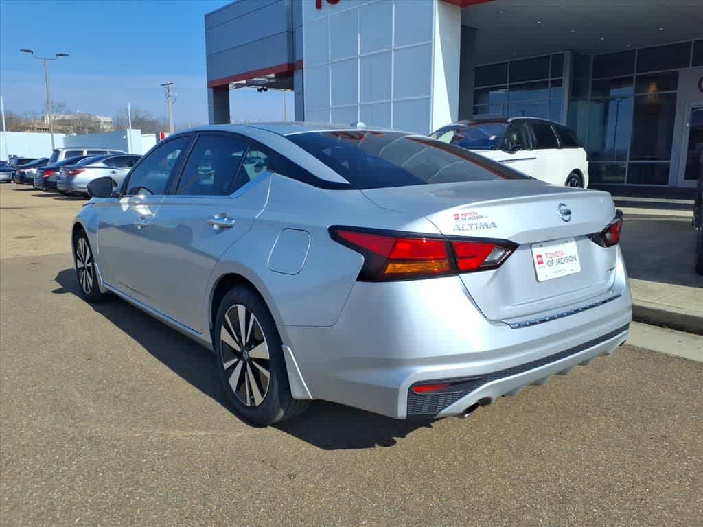 Thumbnail: 2021 Nissan Altima - 7