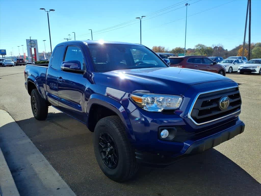 Thumbnail: 2022 Toyota Tacoma - 3
