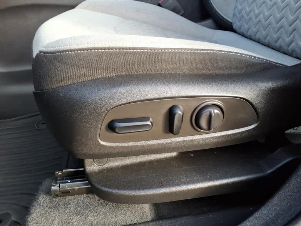 Thumbnail: 2022 Chevrolet Equinox - 11