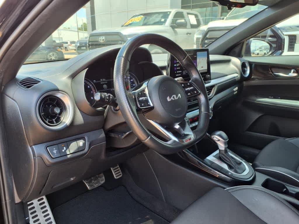 Thumbnail: 2023 Kia Forte - 10