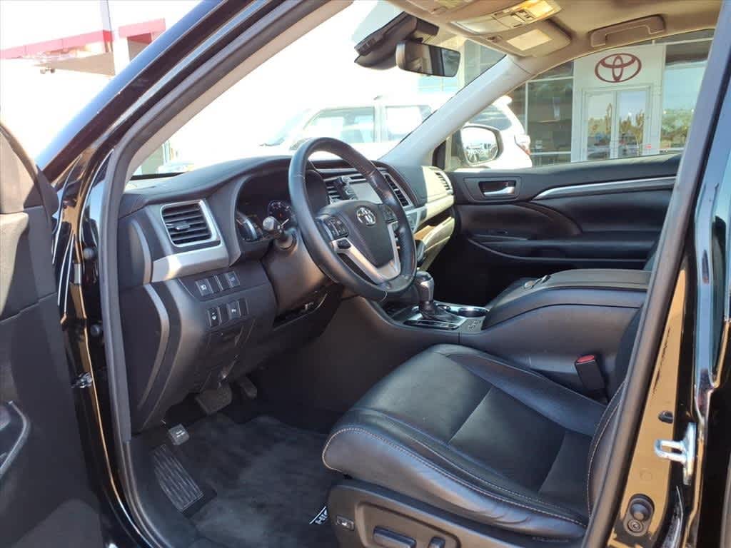 Thumbnail: 2018 Toyota Highlander - 26