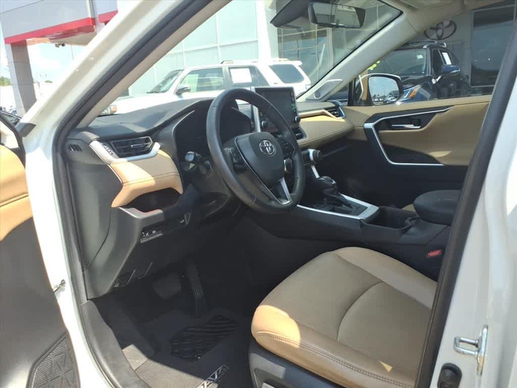 Thumbnail: 2022 Toyota RAV4 - 26