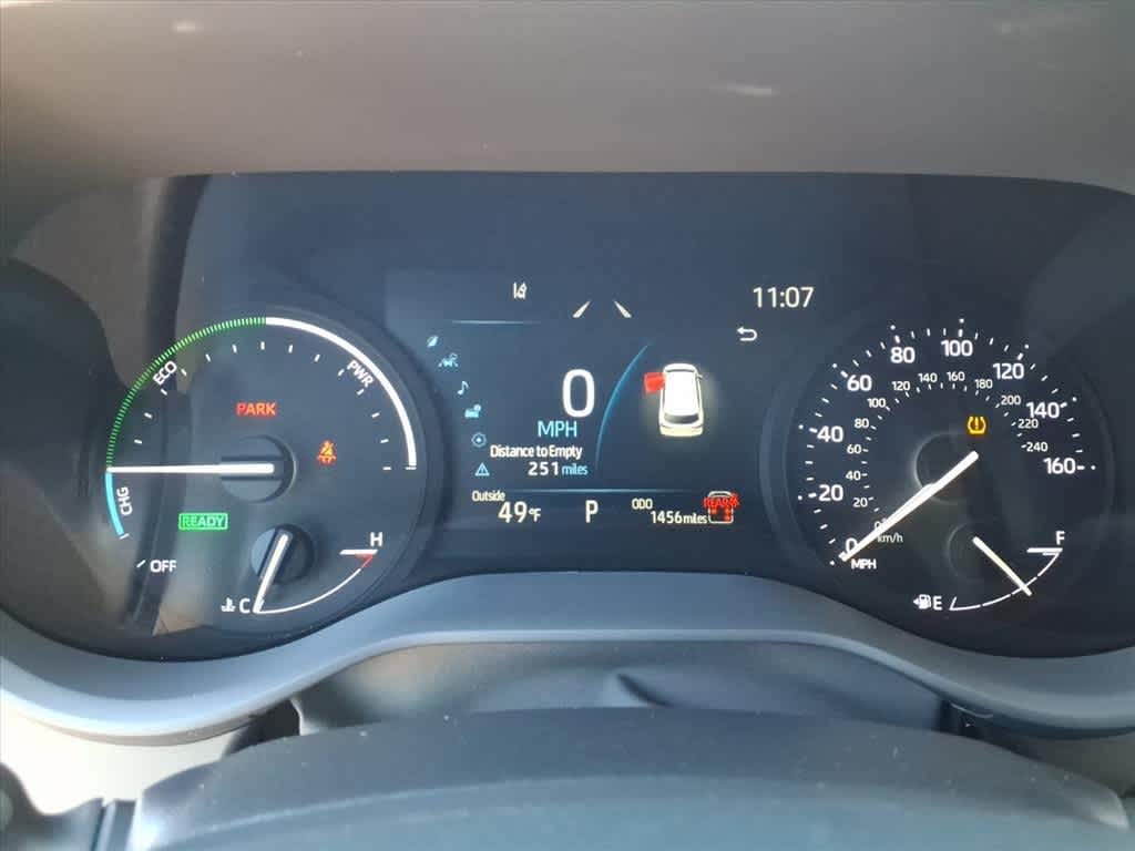 Thumbnail: 2025 Toyota Sienna - 16