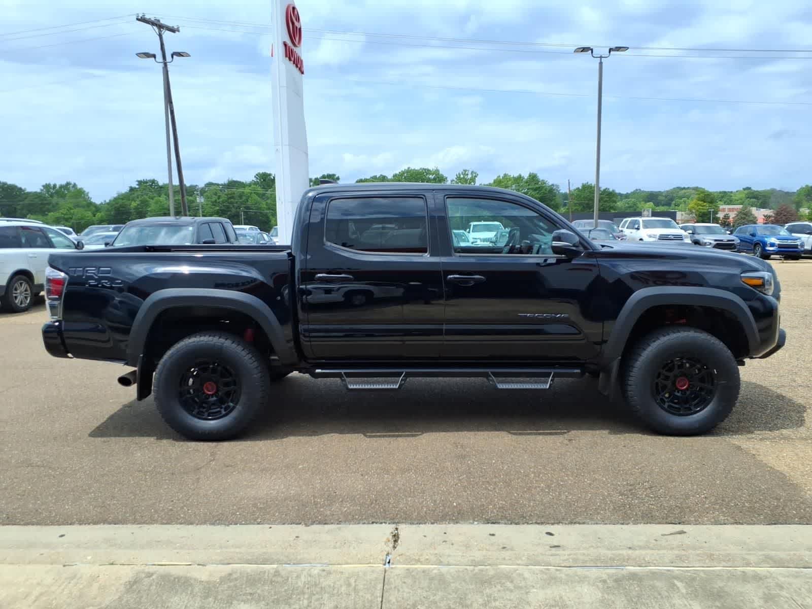 Thumbnail: 2023 Toyota Tacoma - 4