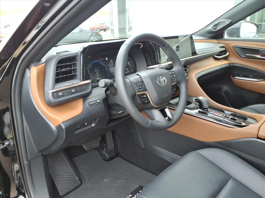 Thumbnail: 2025 Toyota Crown - 10