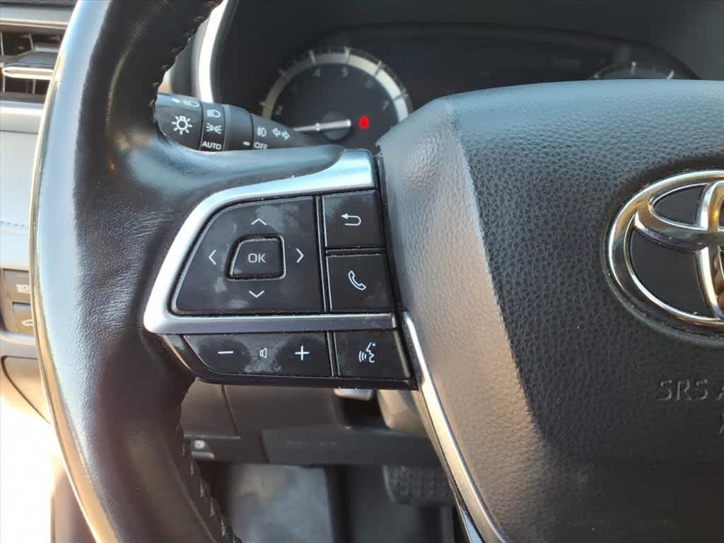 Thumbnail: 2021 Toyota Highlander - 15