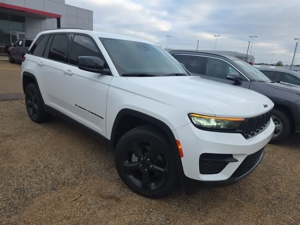 Thumbnail: 2023 Jeep Grand Cherokee - 2