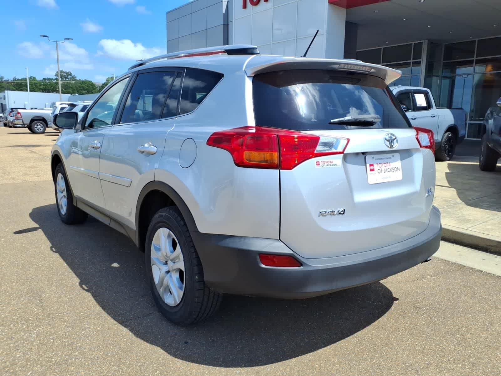 Thumbnail: 2015 Toyota RAV4 - 7