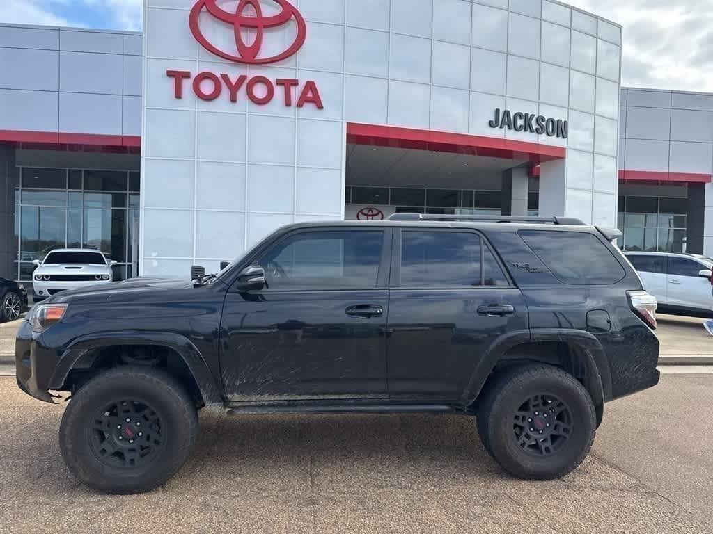 Thumbnail: 2018 Toyota 4Runner - 1
