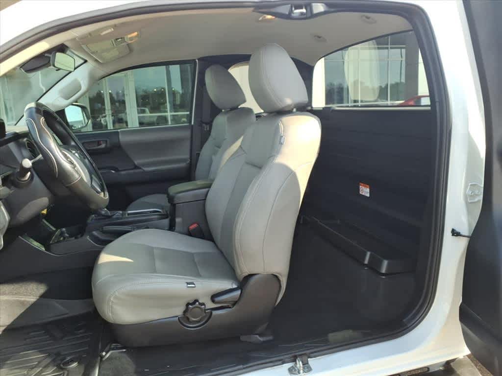 Thumbnail: 2020 Toyota Tacoma - 28