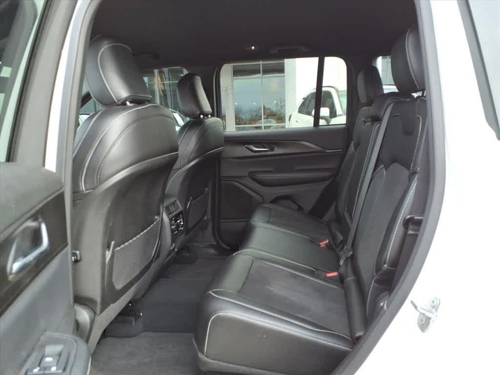 Thumbnail: 2023 Jeep Grand Cherokee - 28