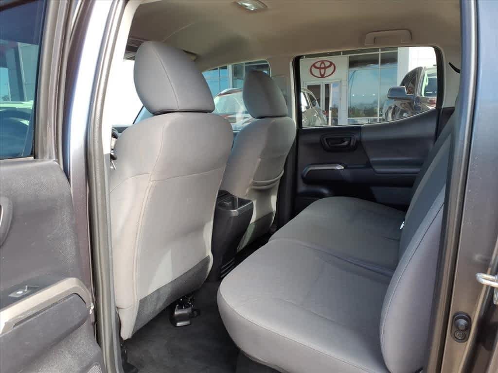 Thumbnail: 2020 Toyota Tacoma - 30