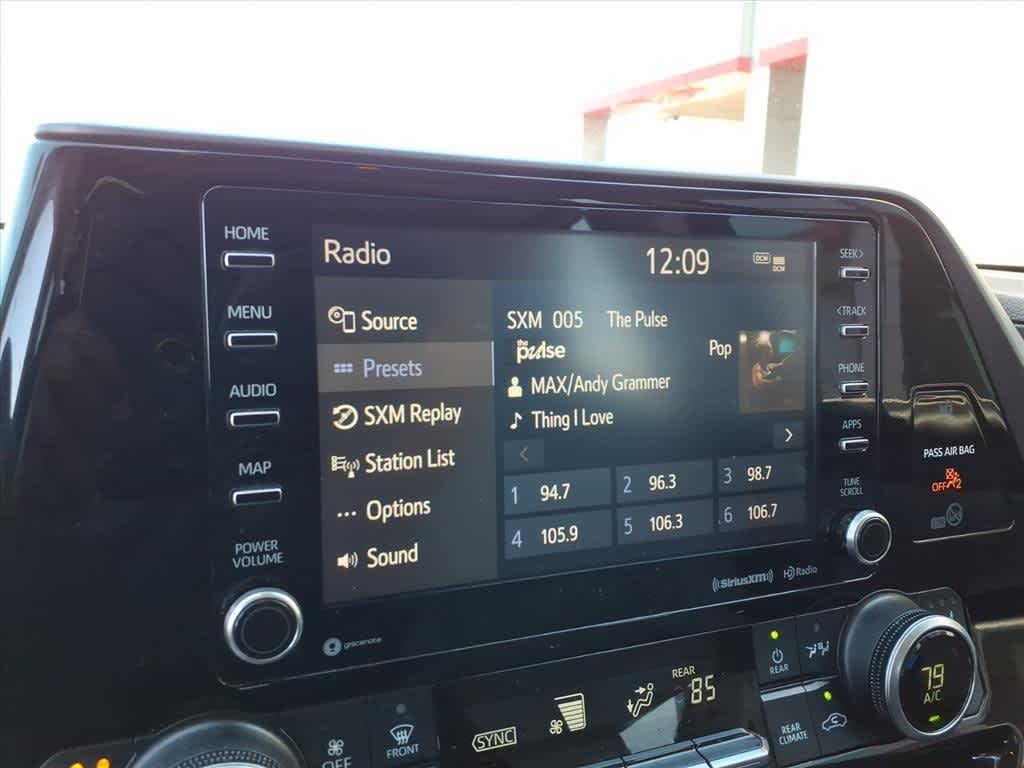 Thumbnail: 2021 Toyota Highlander - 19